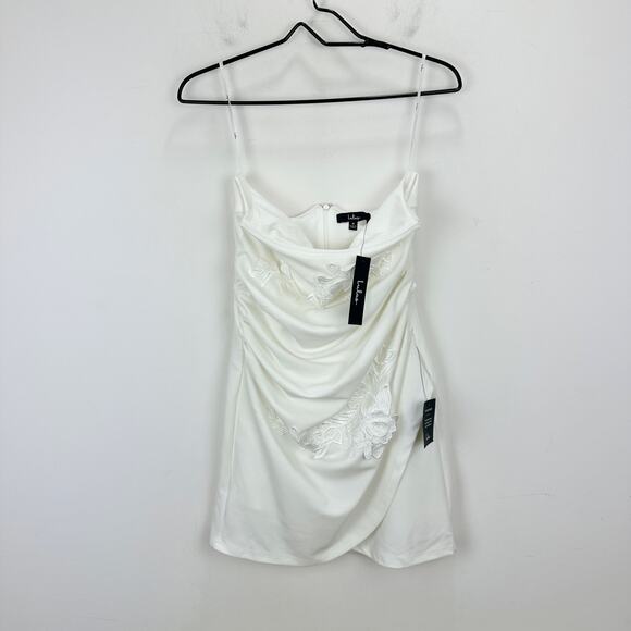 Lulus Divine Sensation White 3D Embroidered Strapless Mini Dress Medium NWT - Picture 5 of 12